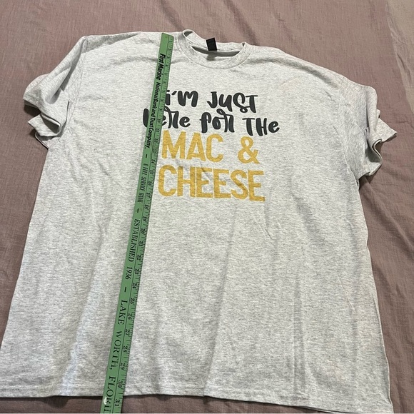 New Never Worn Mac and Cheese Novelty Light Gray T-Shirt Size XXL Thanksgiving - Picture 6 of 6